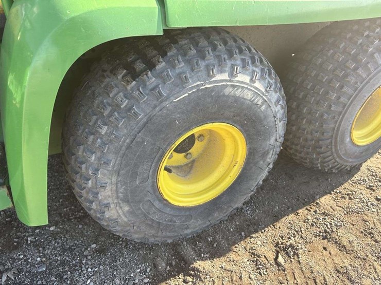 john-deere-gator-image-9