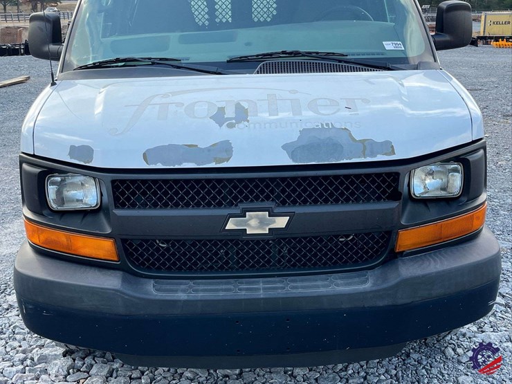 2012-chevrolet-express-van-image-14