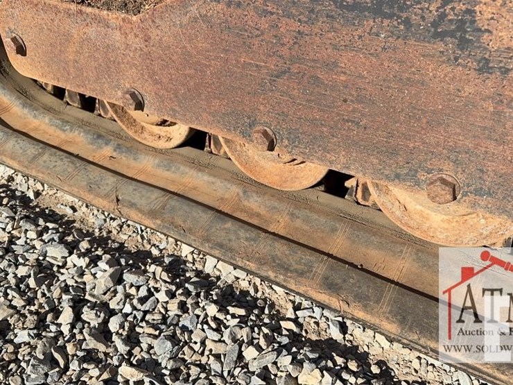 2008-bobcat-t300-image-21