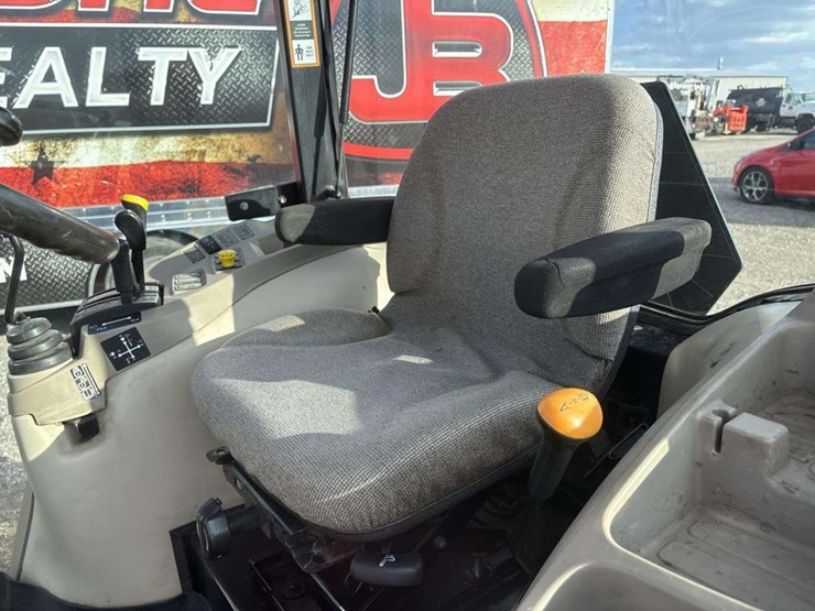 john-deere-3320-image-18