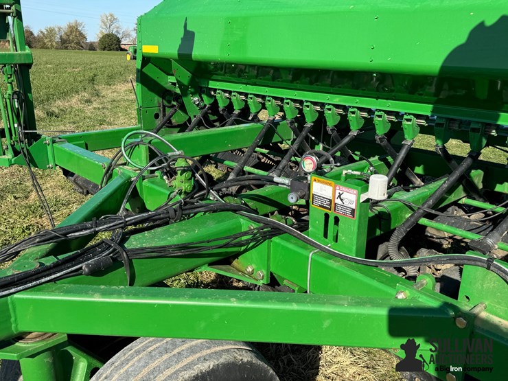 2009-john-deere-1590-image-11