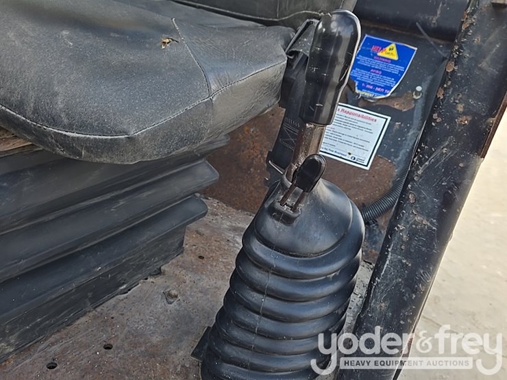 2017-jcb-512-56-image-119