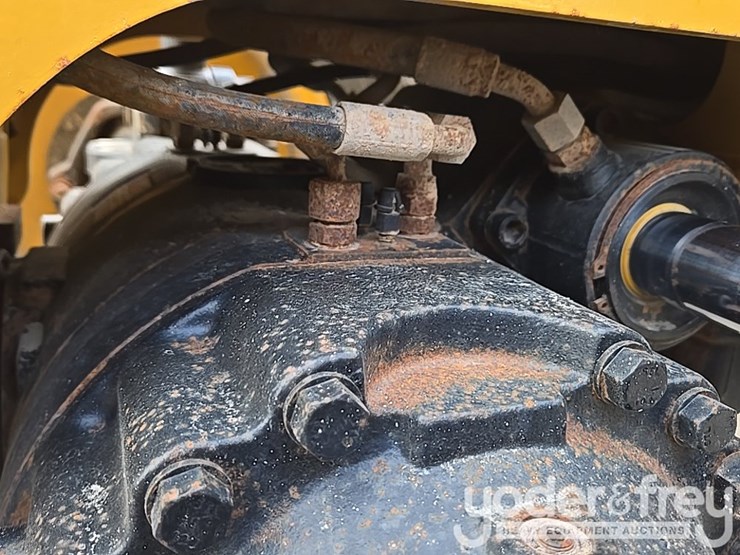 2019-caterpillar-tl1255d-image-48