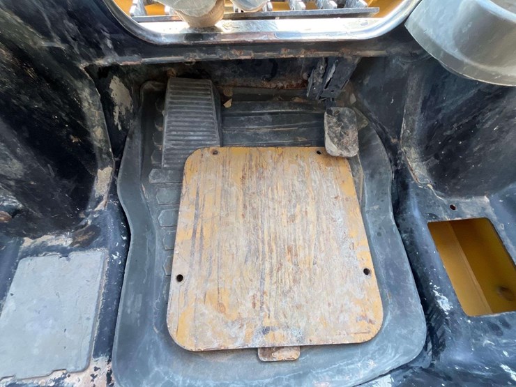 2018-caterpillar-259d-image-15