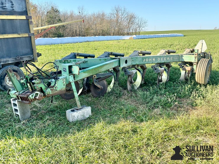 john-deere-2600-image-1