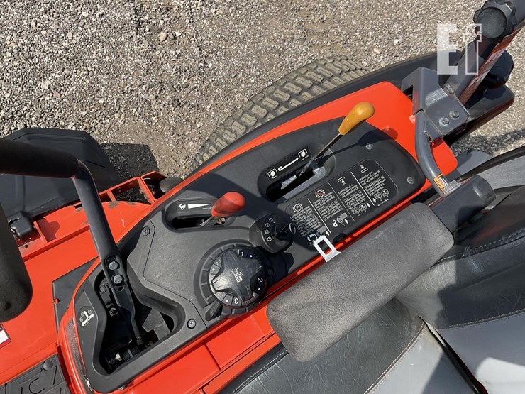 2017-kubota-zd1211-image-12