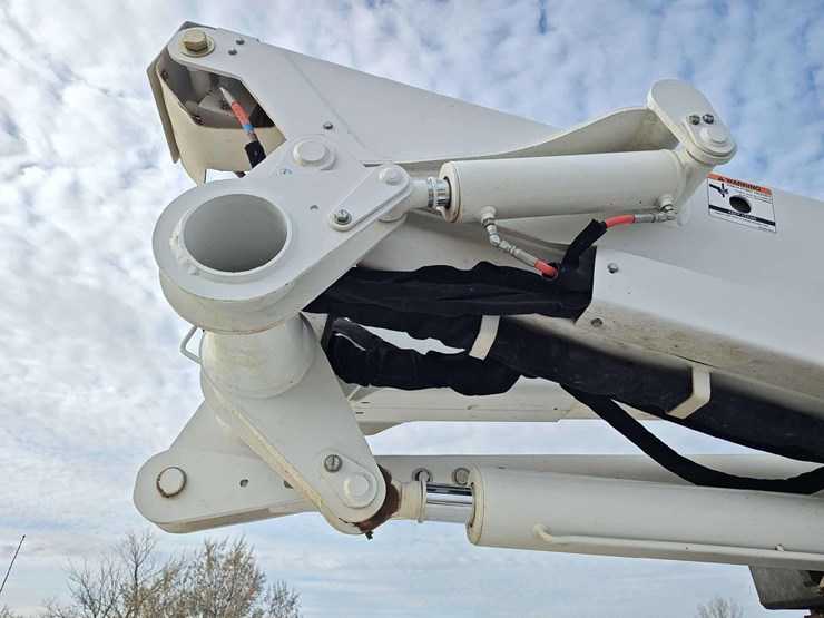 2019-ford-f550-image-27