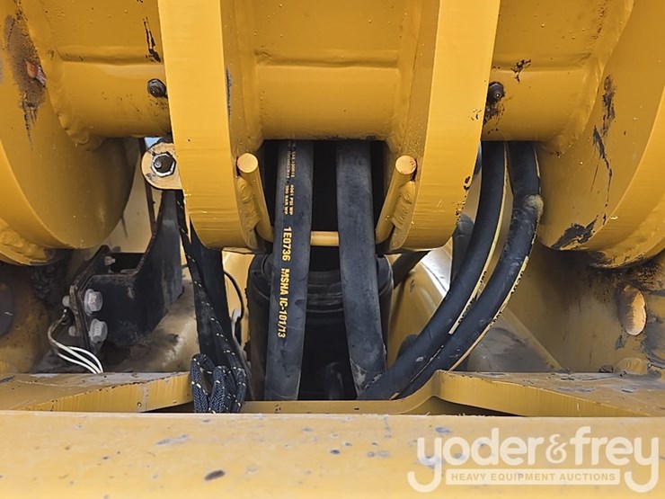 2019-caterpillar-tl1255d-image-63