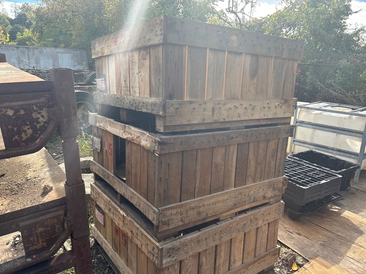 #134-•-(3)-47”-x-48”-wood-bins-image-3