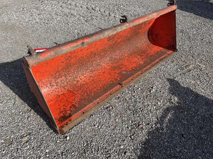 kubota-l2293-72in-bucket-image-5