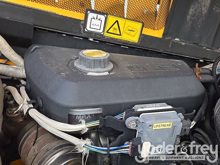 2017-jcb-512-56-image-96