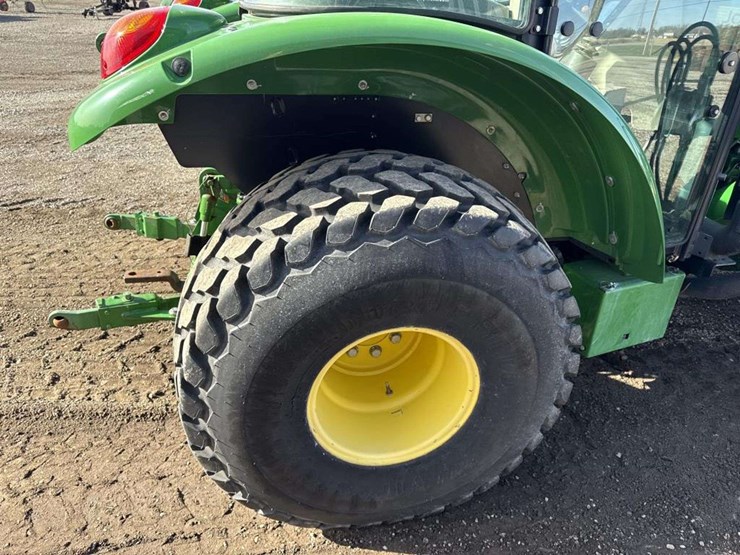 john-deere-5075e-image-16