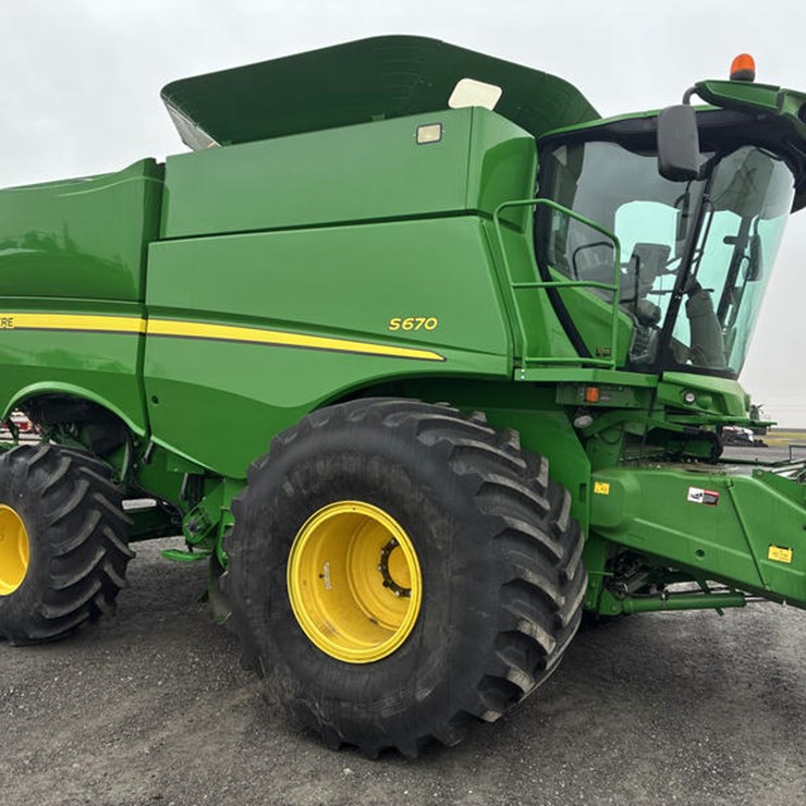 2013 JOHN DEERE S670