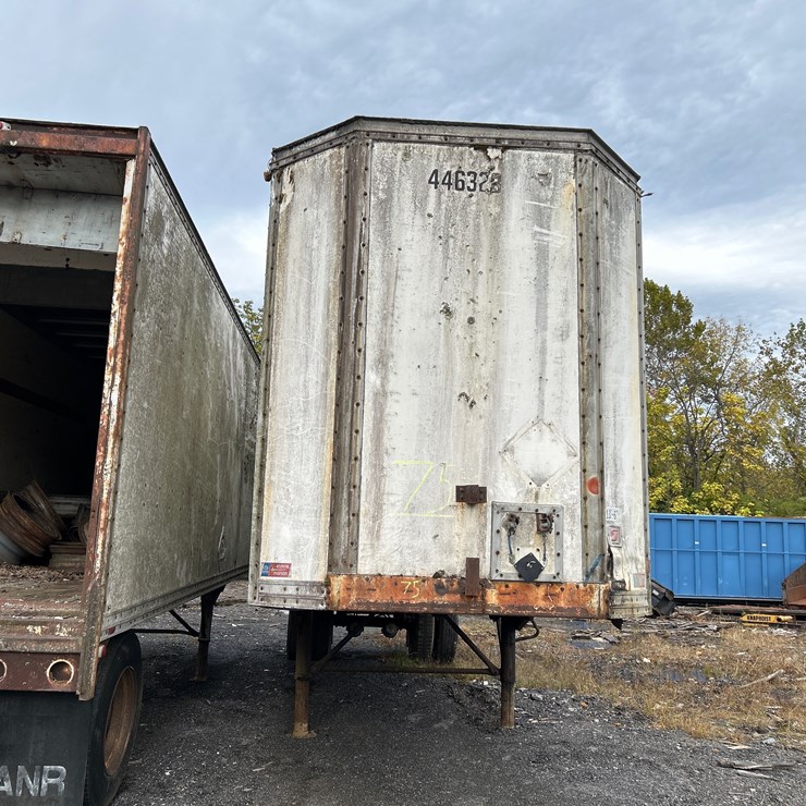 #75 • 28ft Van Trailer