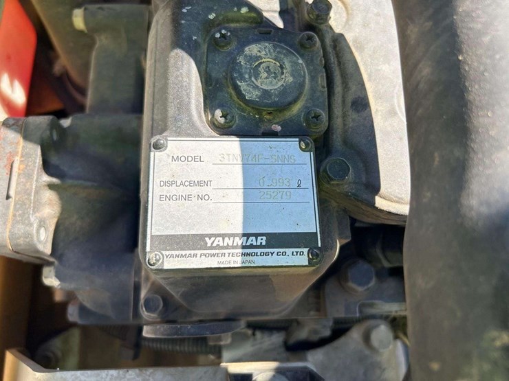 2021-caterpillar-300.9d-image-6