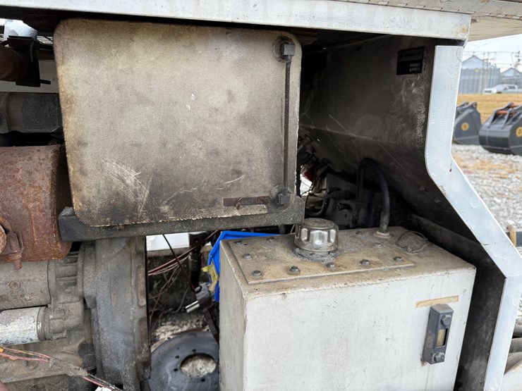 #8-•-cushion-cut-2525-3-cyl-power-unit-w/-trailer-inv#29196-image-30