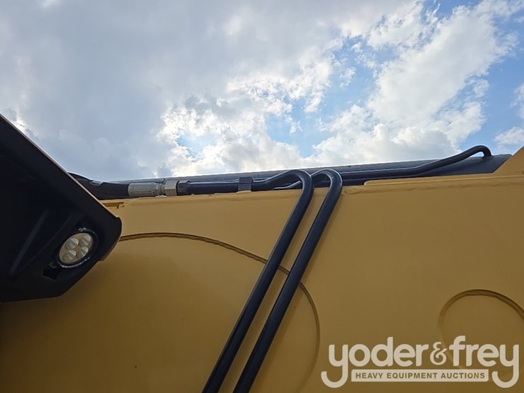 2019-caterpillar-tl1255d-image-56