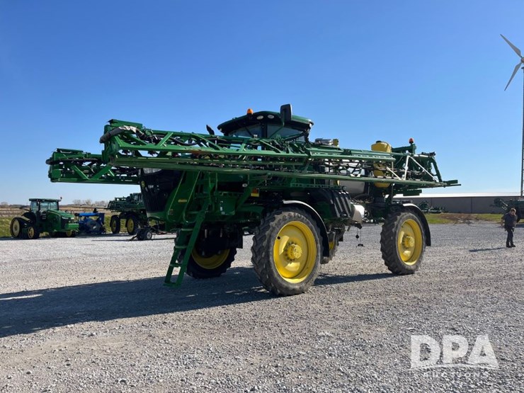 2019-john-deere-r4038-image-19
