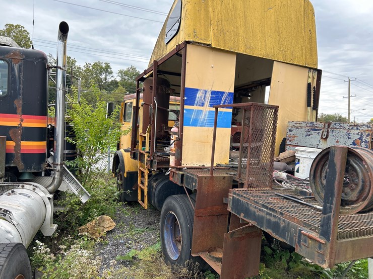 #69-•-mack-truck-mb-yard-truck-image-5