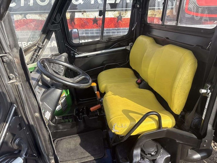 john-deere-gator-image-15