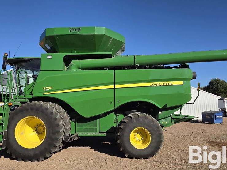 2018-john-deere-s780-image-8