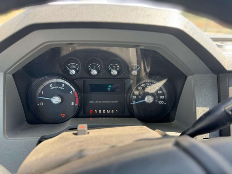 2013-ford-f350-xl-image-22