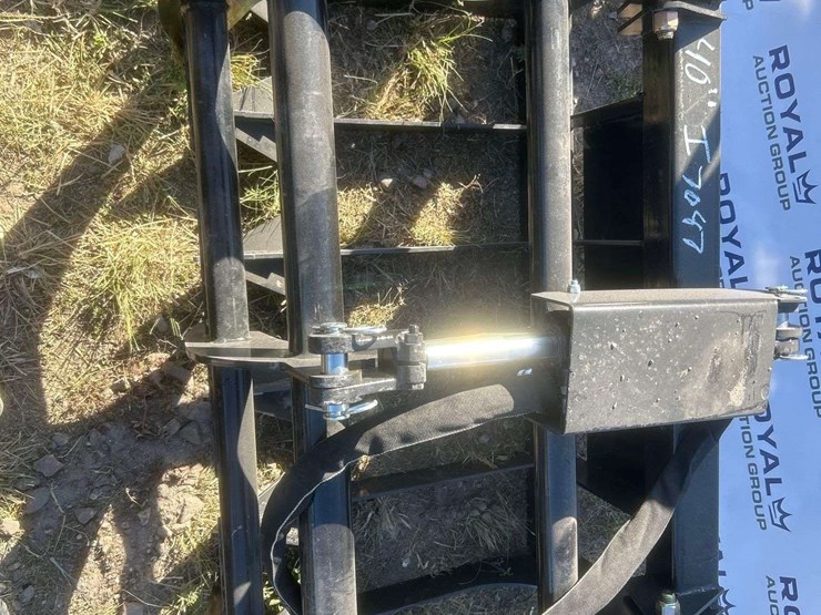 2025-jmr-40in-single-cylinder-brush-grapple-mini-skid-steer-attachment-image-5