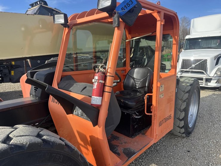 2015-jlg-g6-42a-image-9