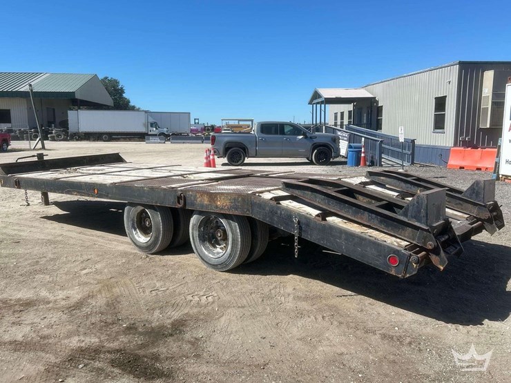 flatbed-trailer-24ft-image-4
