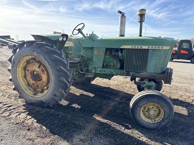 john-deere-3020-image-6