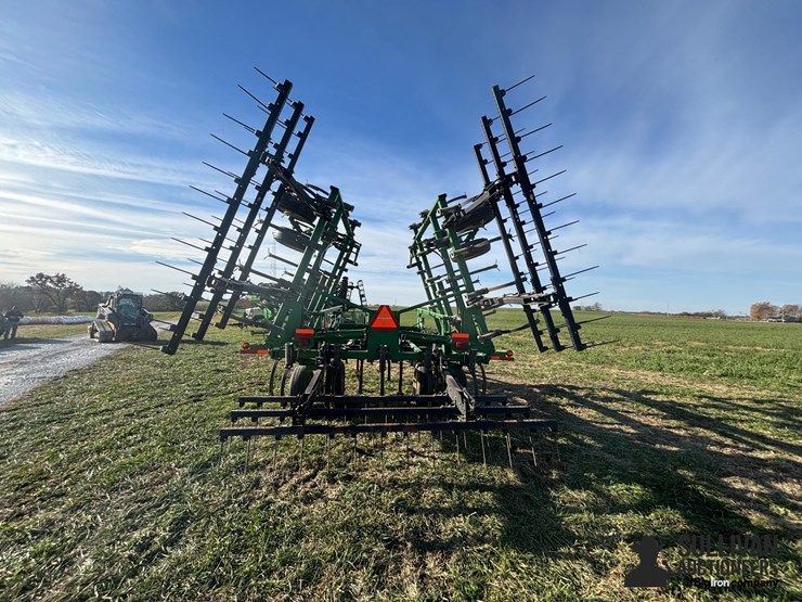 2005-john-deere-2210-image-6