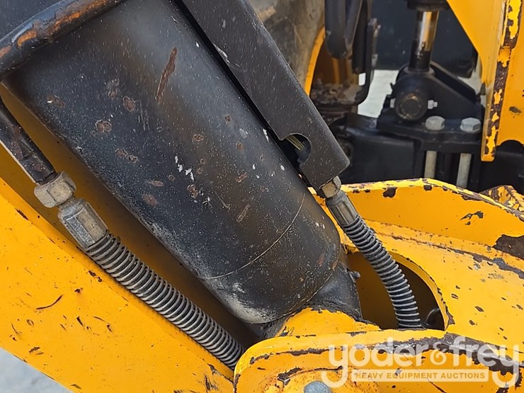 2017-jcb-512-56-image-50
