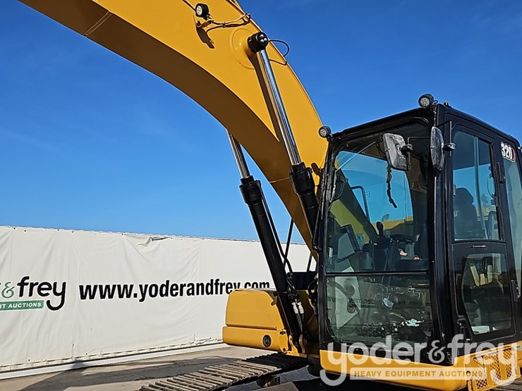 2019-caterpillar-320-image-20