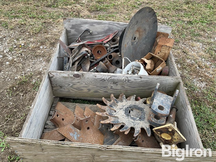 pallet-of-disk-parts-image-6