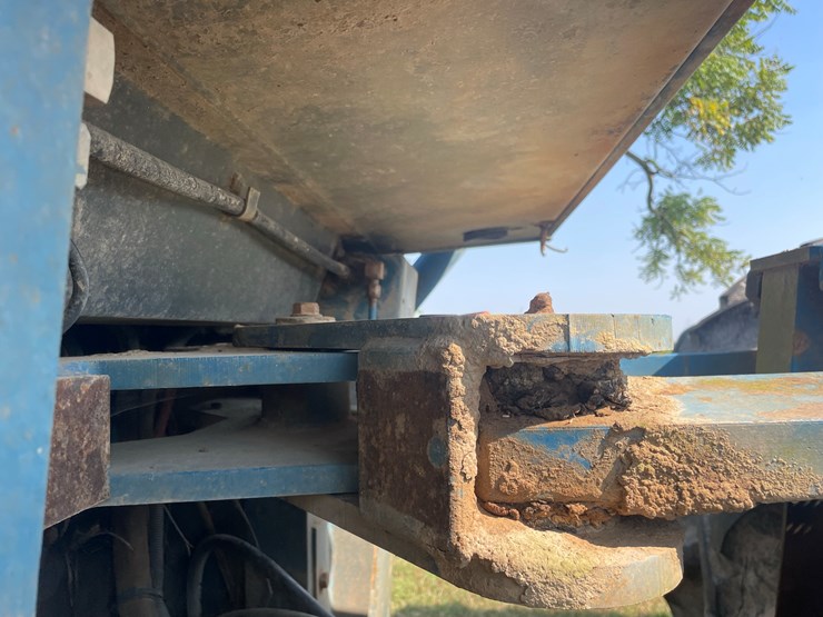 1991-versatile-876-image-14