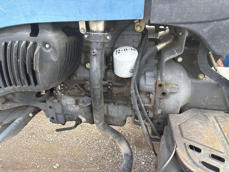 new-holland-tractor-image-29