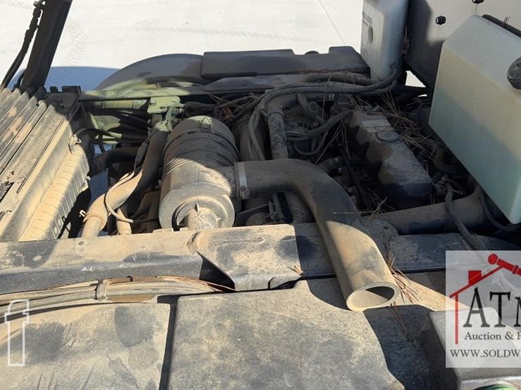 bobcat-toolcat-5600-image-16