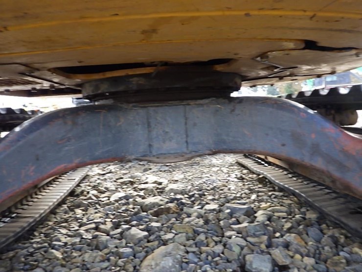 2019-deere-35g-image-29