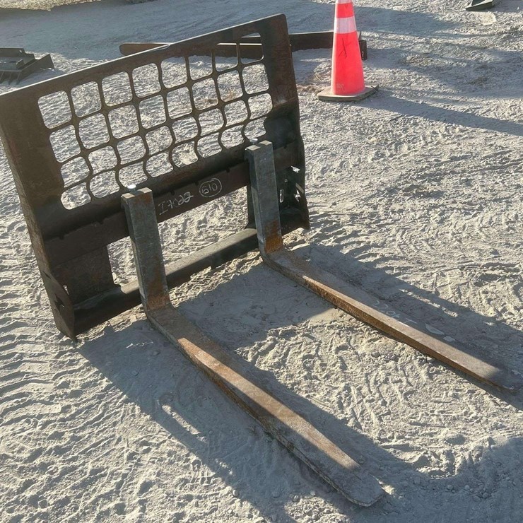 Fork and Frame Skid Steer Attachment