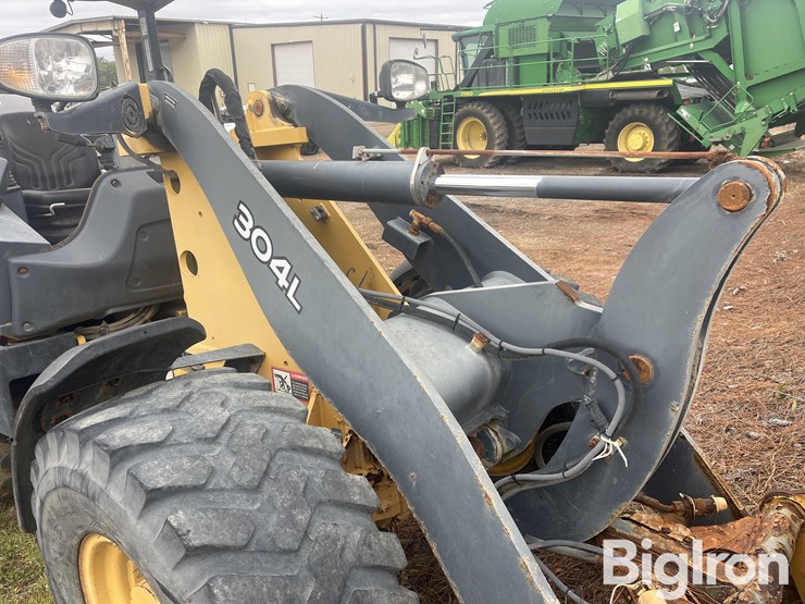 2018-deere-304l-image-19