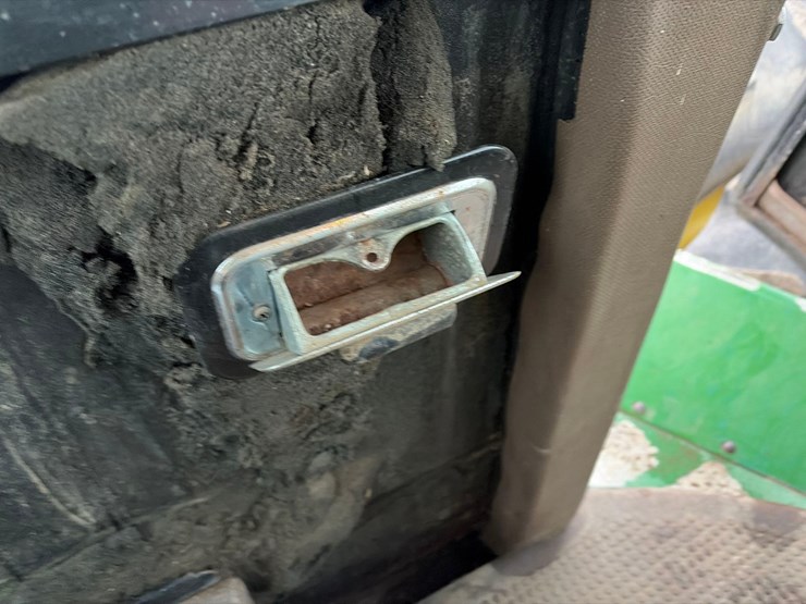 john-deere-8450-image-42