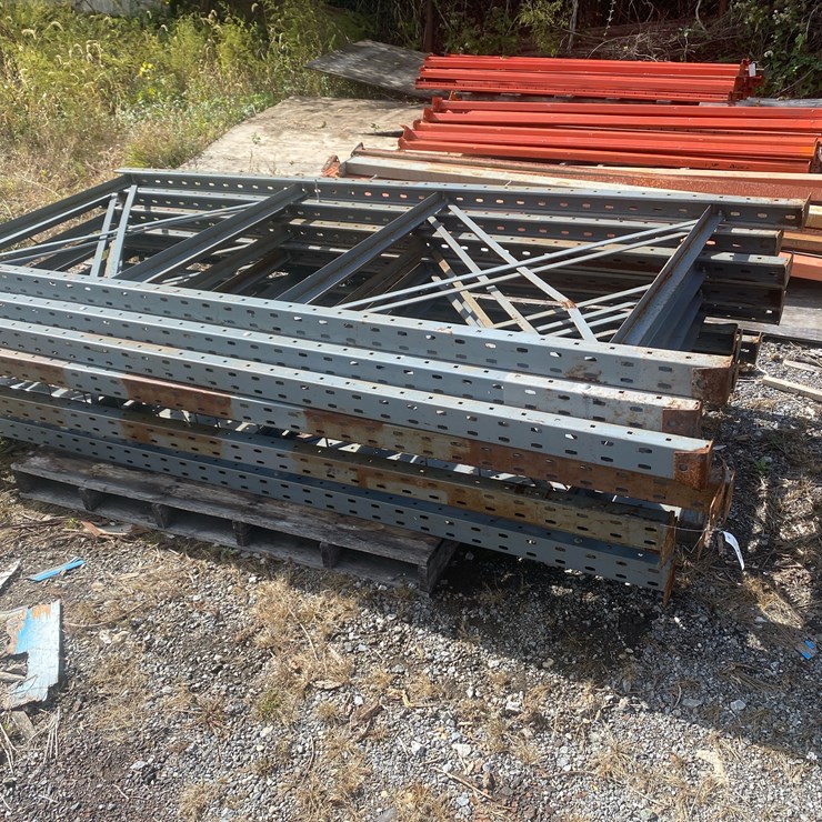 #108 • (10) 42”’x 9’ Uprights