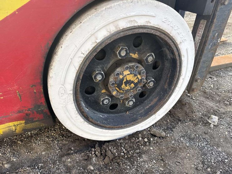 caterpillar-60-image-12