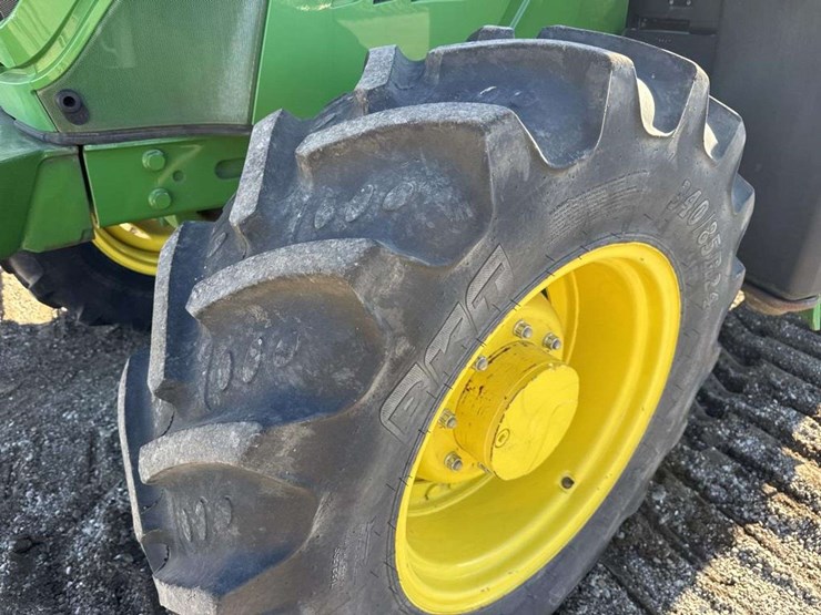 john-deere-6120r-image-9