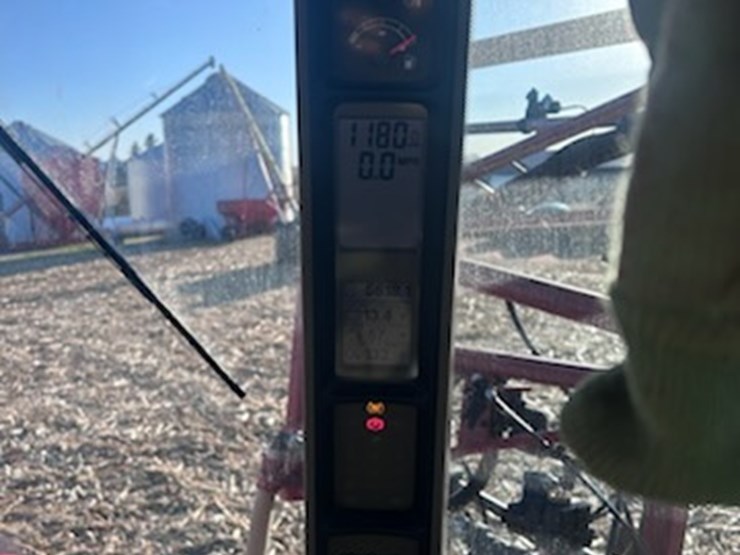 2011-case-ih-patriot-3330-image-20