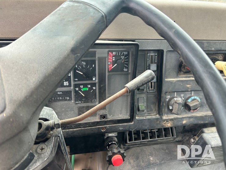1992-ihc-8100-truck-(cp1306,-unit-431)-image-23