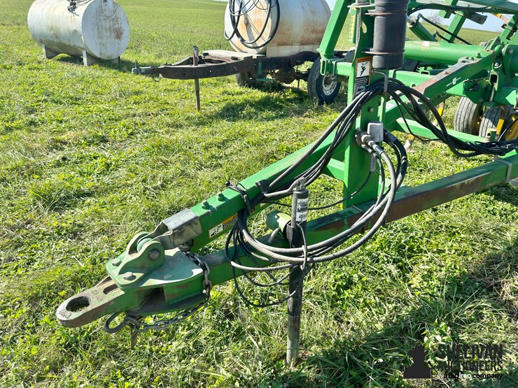 2005-john-deere-2210-image-10