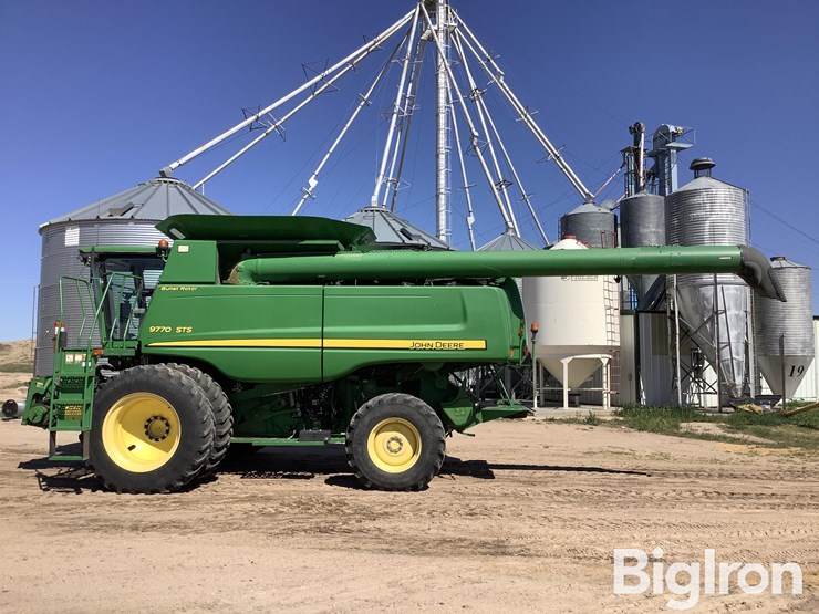 2010-john-deere-9770-sts-image-8