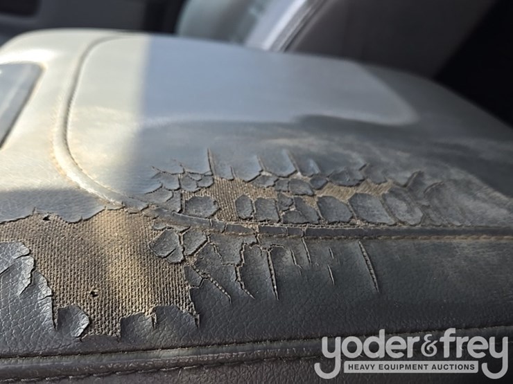 2014-dodge-service-truck-image-85