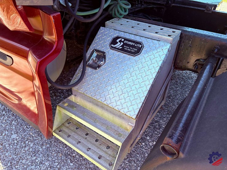 2017-international-prostar-image-25